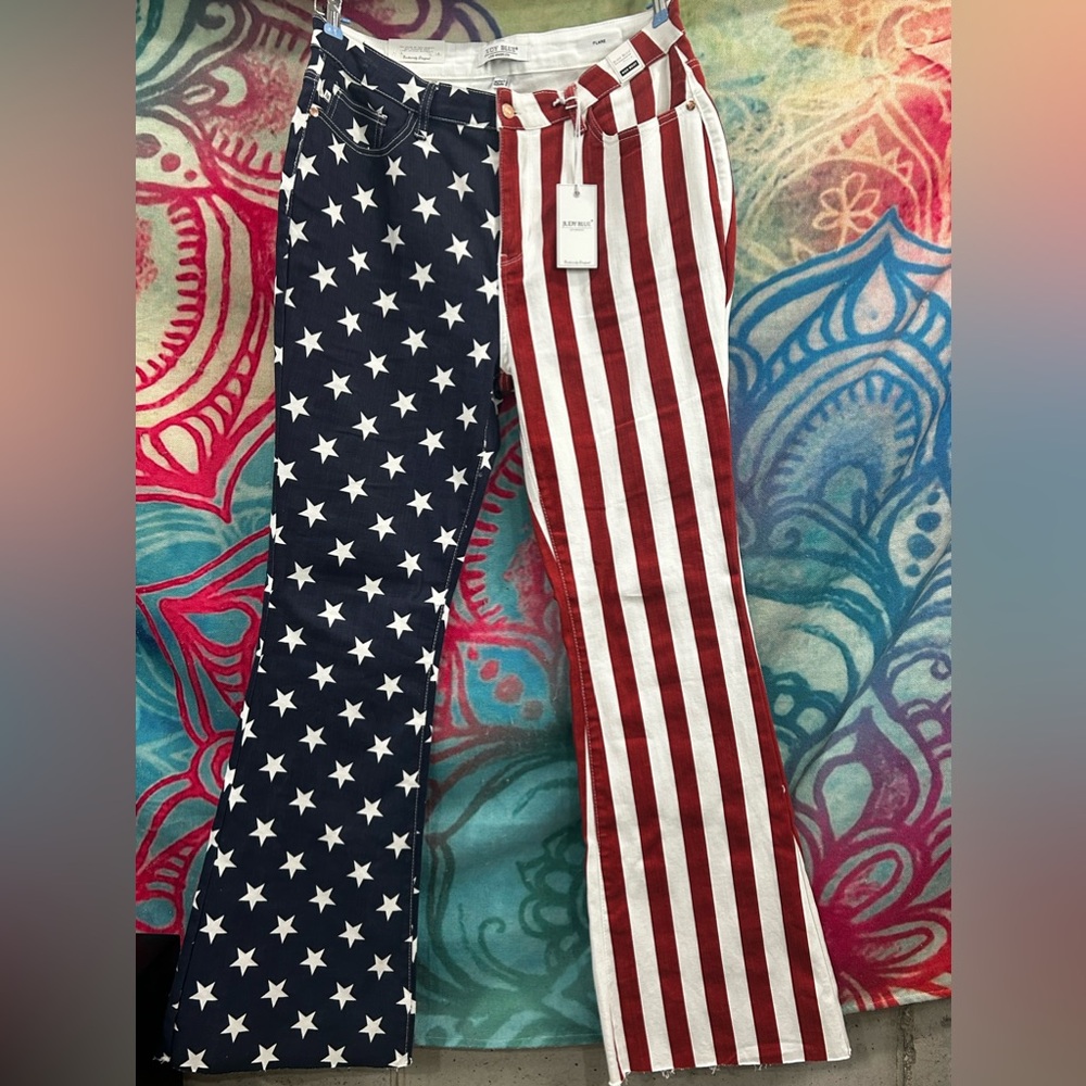 Judy Blue Flag Flare Jeans NWT sz15/32